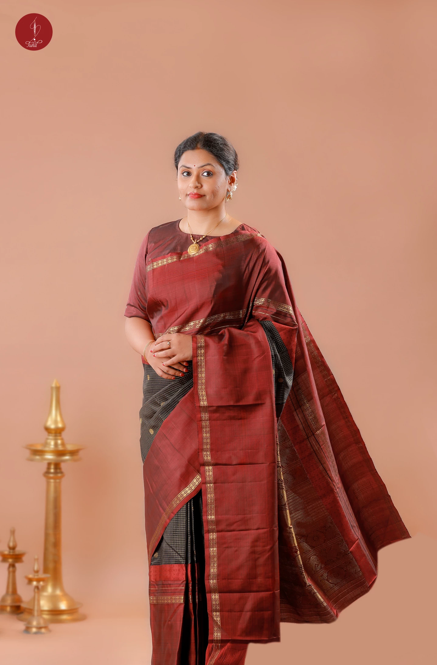 Handloom Kanchipuram Pure Silk Saree - Black with Maroon (MS066) Handloom Kanchipuram Pure Silk Saree - Black with Maroon (MS066)