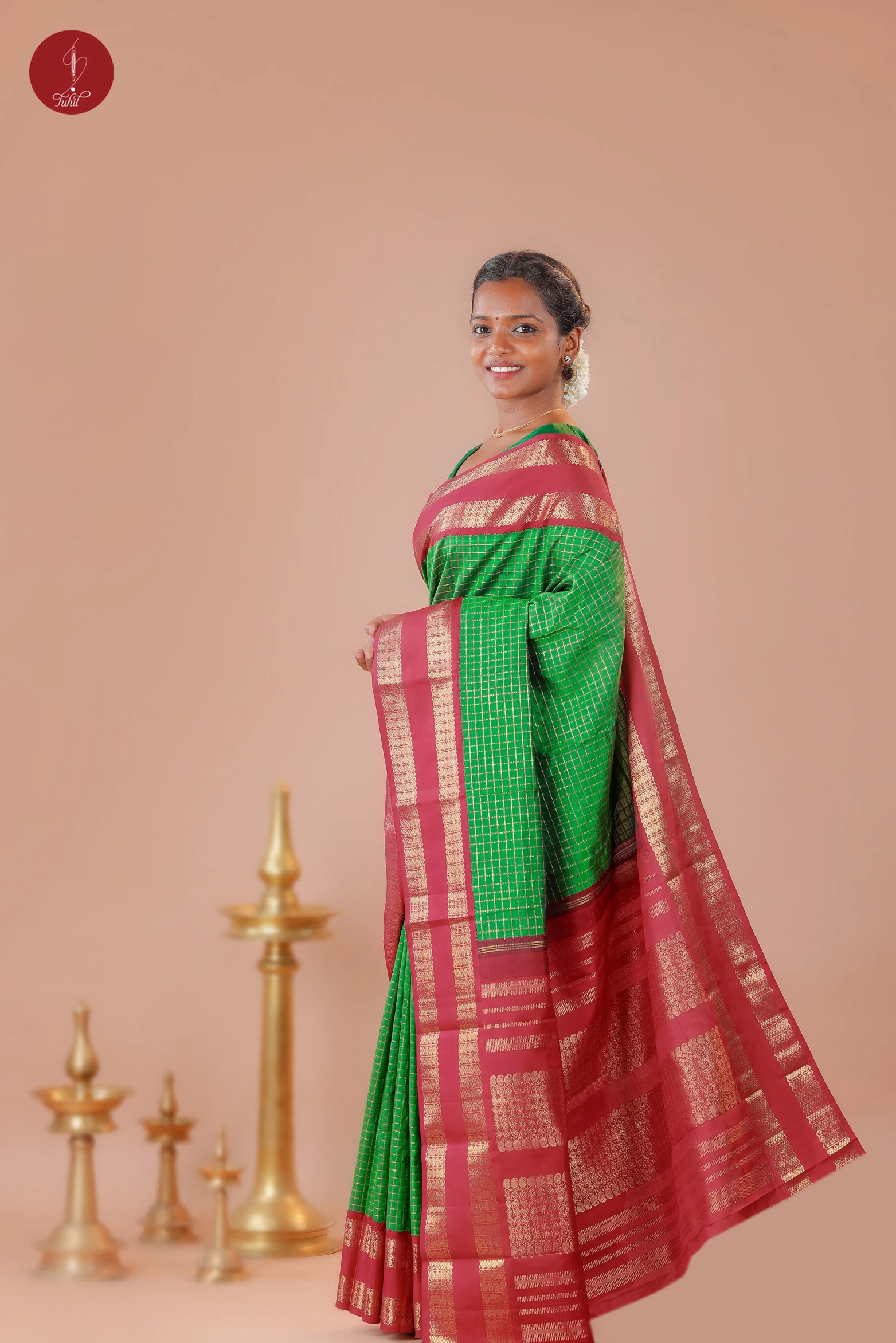 Handloom Kanchipuram Pure Silk Saree – Emerald Green with Maroon (MS036) Handloom Kanchipuram Pure Silk Saree – Emerald Green with Maroon (MS036)