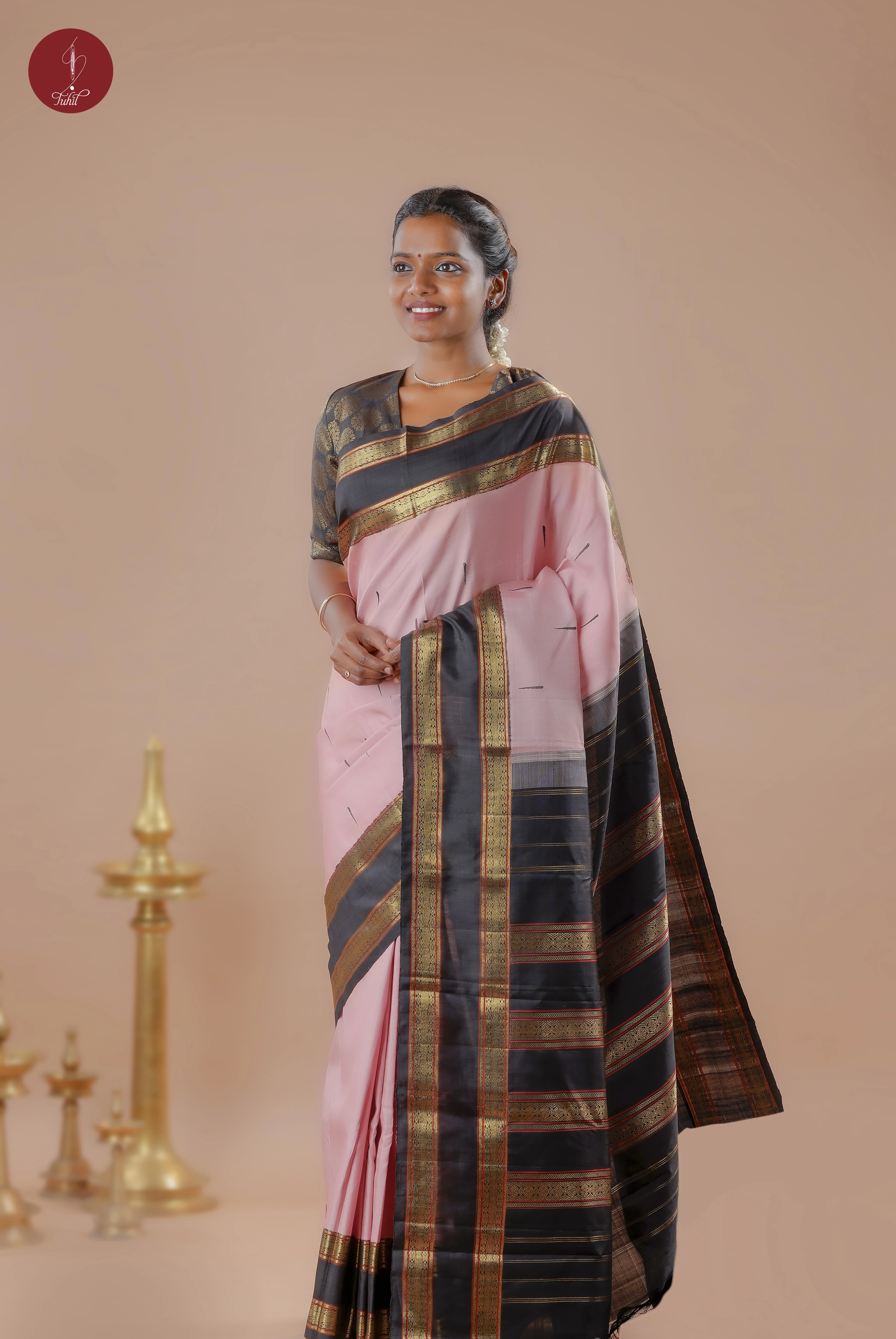 Handloom Kanchipuram Pure Silk Saree – Onion Pink with Black (MS040) Handloom Kanchipuram Pure Silk Saree – Onion Pink with Black (MS040)