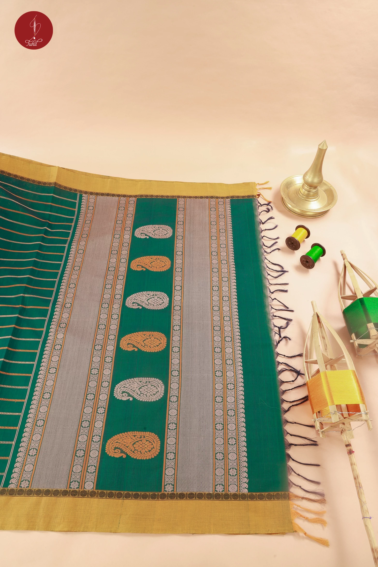 Pure South Cotton Handloom Saree – Dual Toned Green with Mustard Border (SHCC562) Pure South Cotton Handloom Saree – Dual Toned Green with Mustard Border (SHCC562)