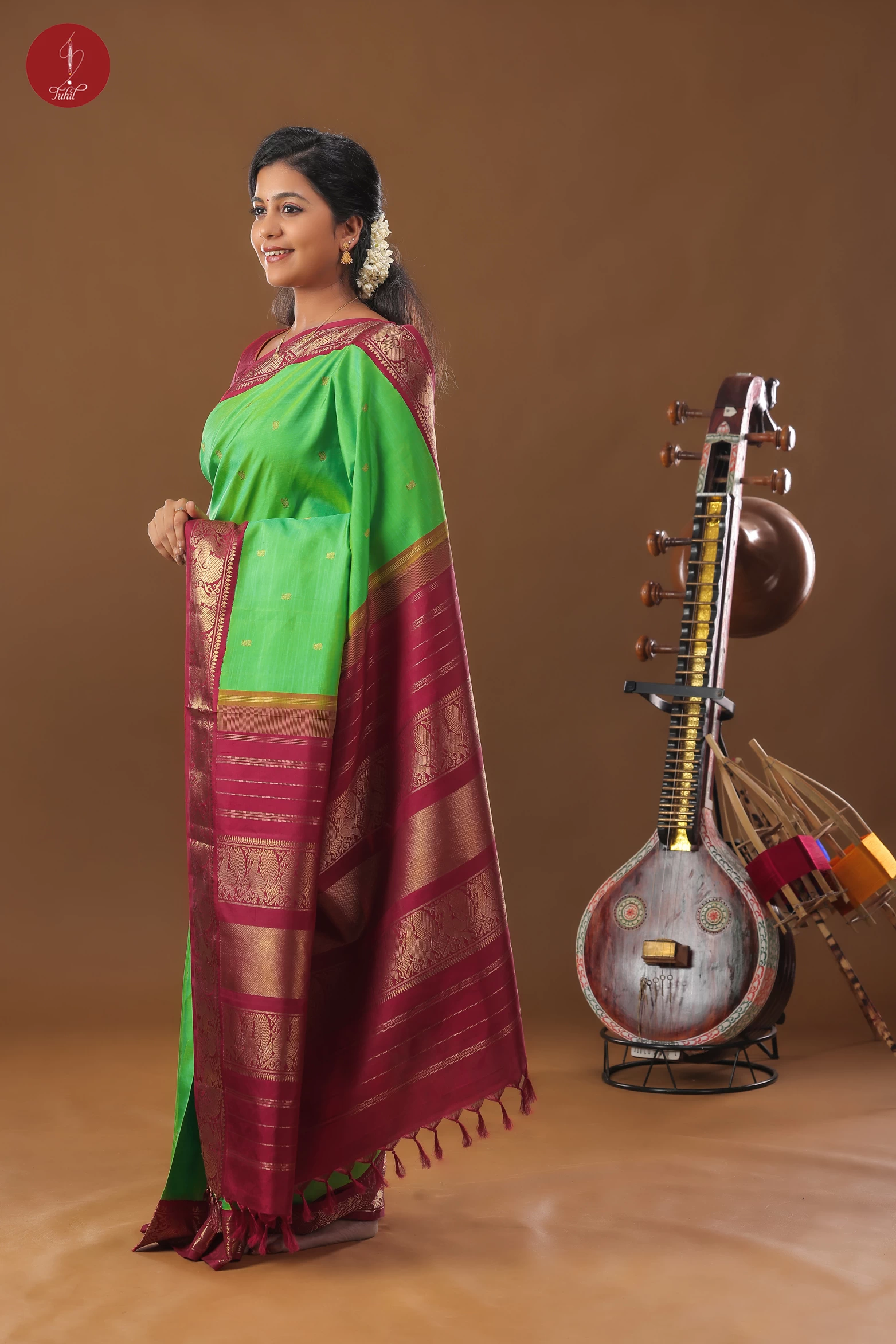 Handloom Kanchipuram Pure Silk Saree - Parrot Green with Maroon (SHS410) Handloom Kanchipuram Pure Silk Saree - Parrot Green with Maroon (SHS410)