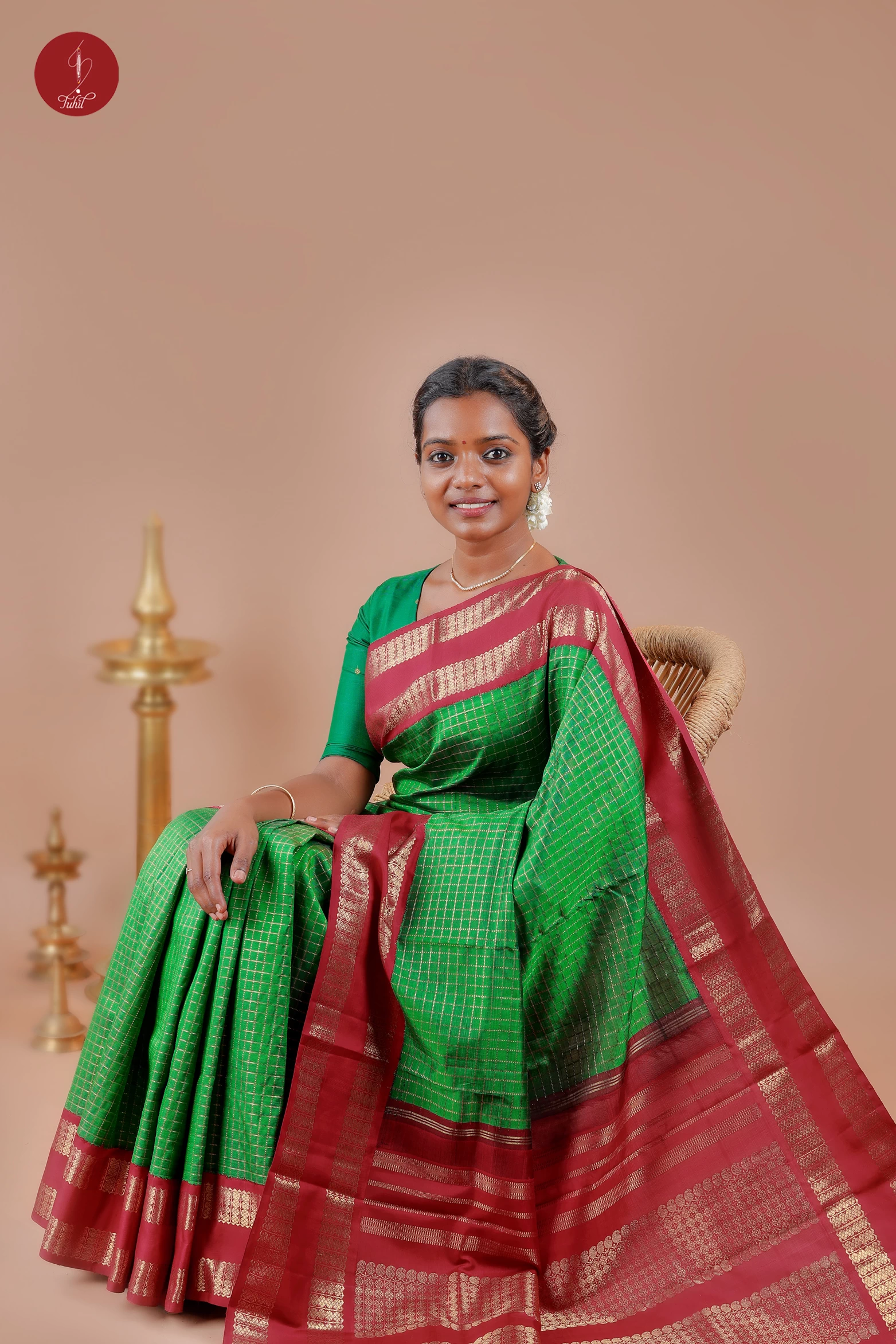 Handloom Kanchipuram Pure Silk Saree – Emerald Green with Maroon (MS036) Handloom Kanchipuram Pure Silk Saree – Emerald Green with Maroon (MS036)