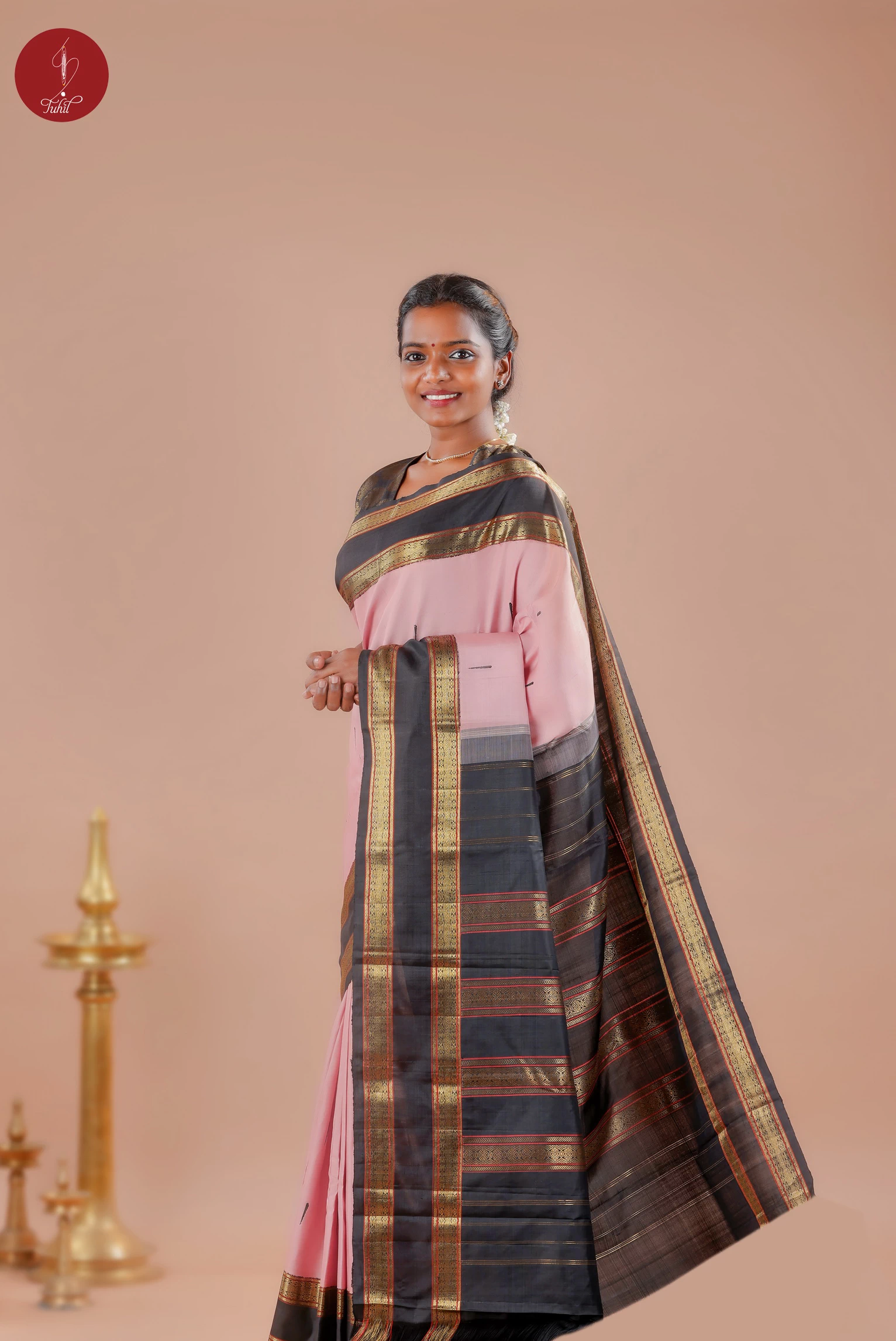 Handloom Kanchipuram Pure Silk Saree – Onion Pink with Black (MS040) Handloom Kanchipuram Pure Silk Saree – Onion Pink with Black (MS040)
