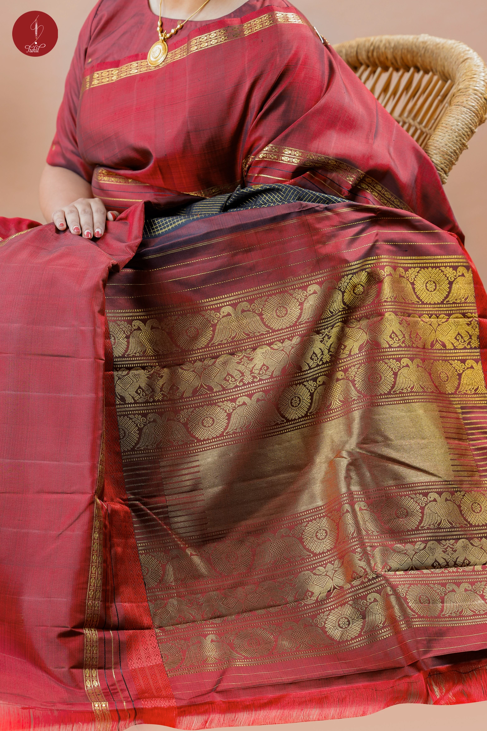 Handloom Kanchipuram Pure Silk Saree - Black with Maroon (MS066) Handloom Kanchipuram Pure Silk Saree - Black with Maroon (MS066)
