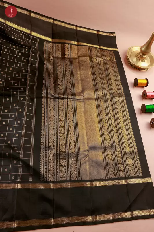 Kanchipuram Silk Saree - Kottadi - Black with Rettai Pettu Vanki (MS048) Kanchipuram Silk Saree - Kottadi - Black with Rettai Pettu Vanki (MS048)
