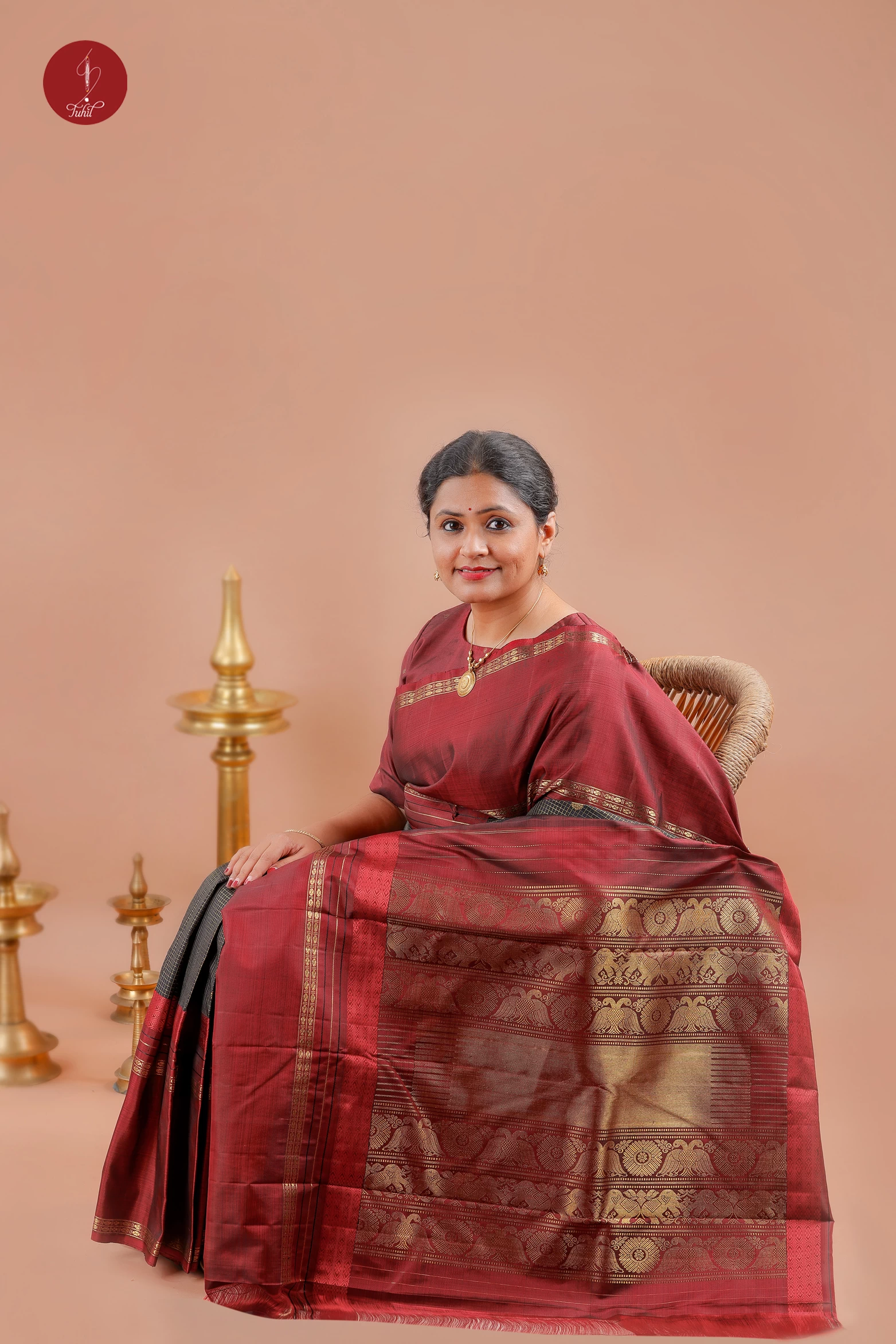 Handloom Kanchipuram Pure Silk Saree - Black with Maroon (MS066) Handloom Kanchipuram Pure Silk Saree - Black with Maroon (MS066)