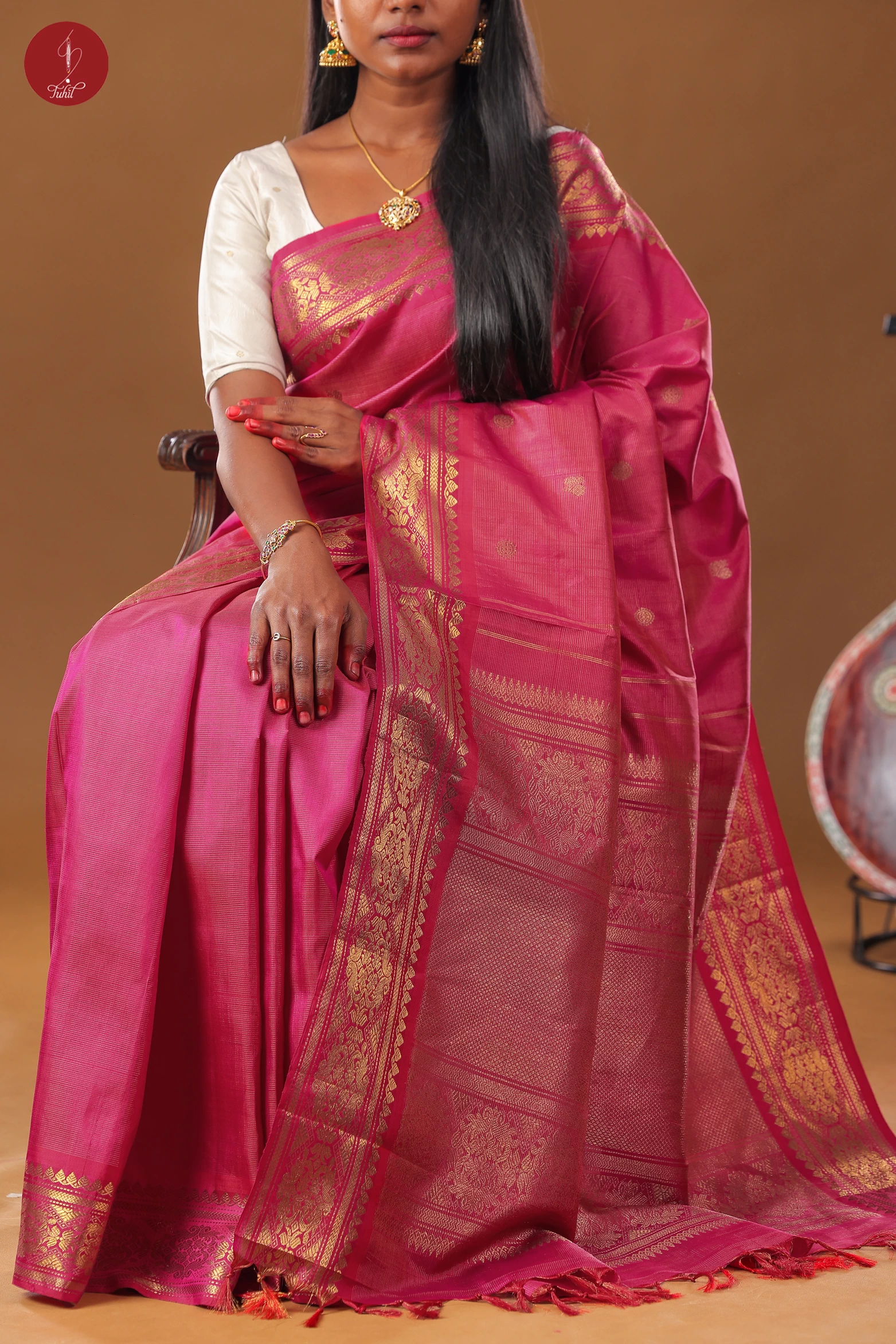 Handloom Kanchipuram Pure Silk Saree - Crimson Red with Pink Shot Vaira Oosi (SHS335) Handloom Kanchipuram Pure Silk Saree - Crimson Red with Pink Shot Vaira Oosi (SHS335)