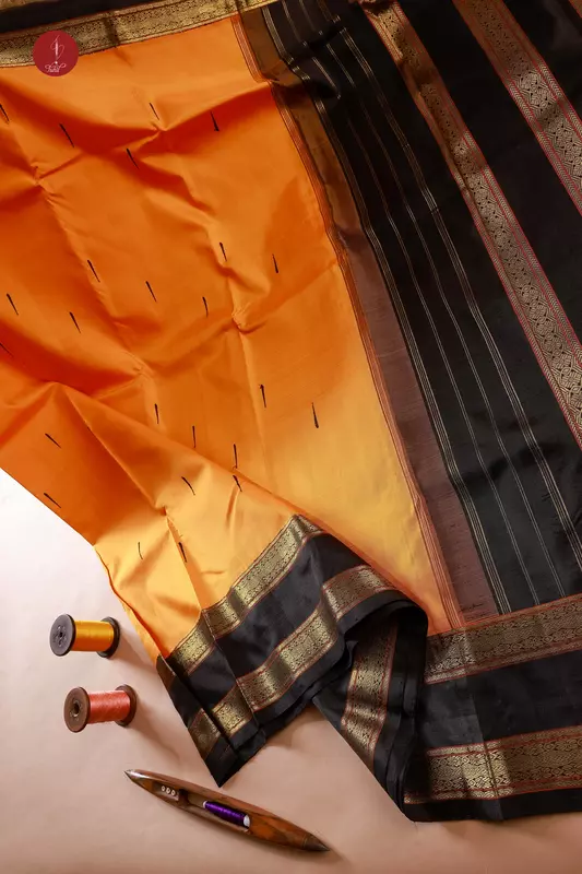 Kanchipuram Silk Saree - Rettai Pettu Malli Moggu - Orange with Black (MS007) Kanchipuram Silk Saree - Rettai Pettu Malli Moggu - Orange with Black (MS007)