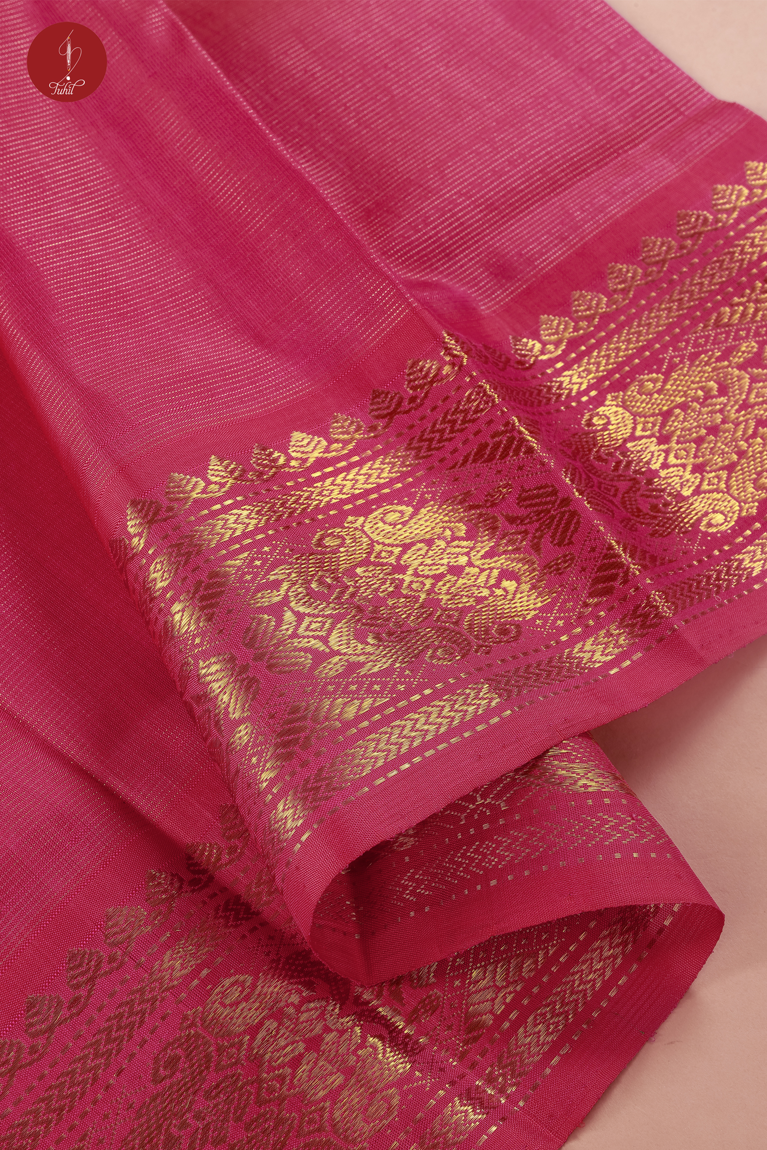 Handloom Kanchipuram Pure Silk Saree - Crimson Red with Pink Shot Vaira Oosi (SHS335) Handloom Kanchipuram Pure Silk Saree - Crimson Red with Pink Shot Vaira Oosi (SHS335)