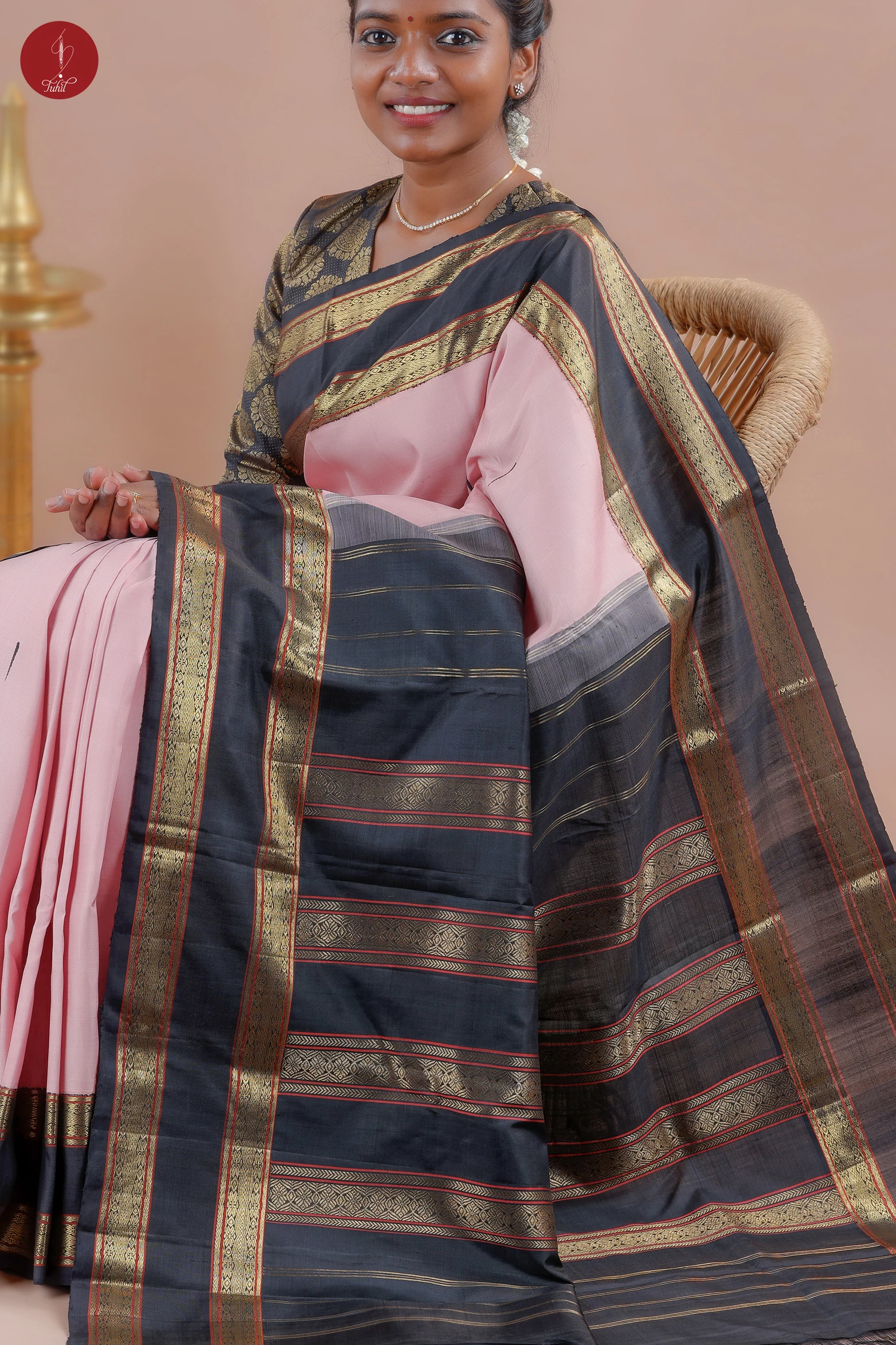 Handloom Kanchipuram Pure Silk Saree – Onion Pink with Black (MS040) Handloom Kanchipuram Pure Silk Saree – Onion Pink with Black (MS040)